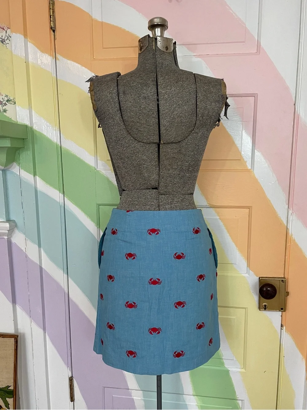 Lilly Pulitzer Chambray Embroidered Crab Snap Front Skirt White Label Sz 2 💛🎀
